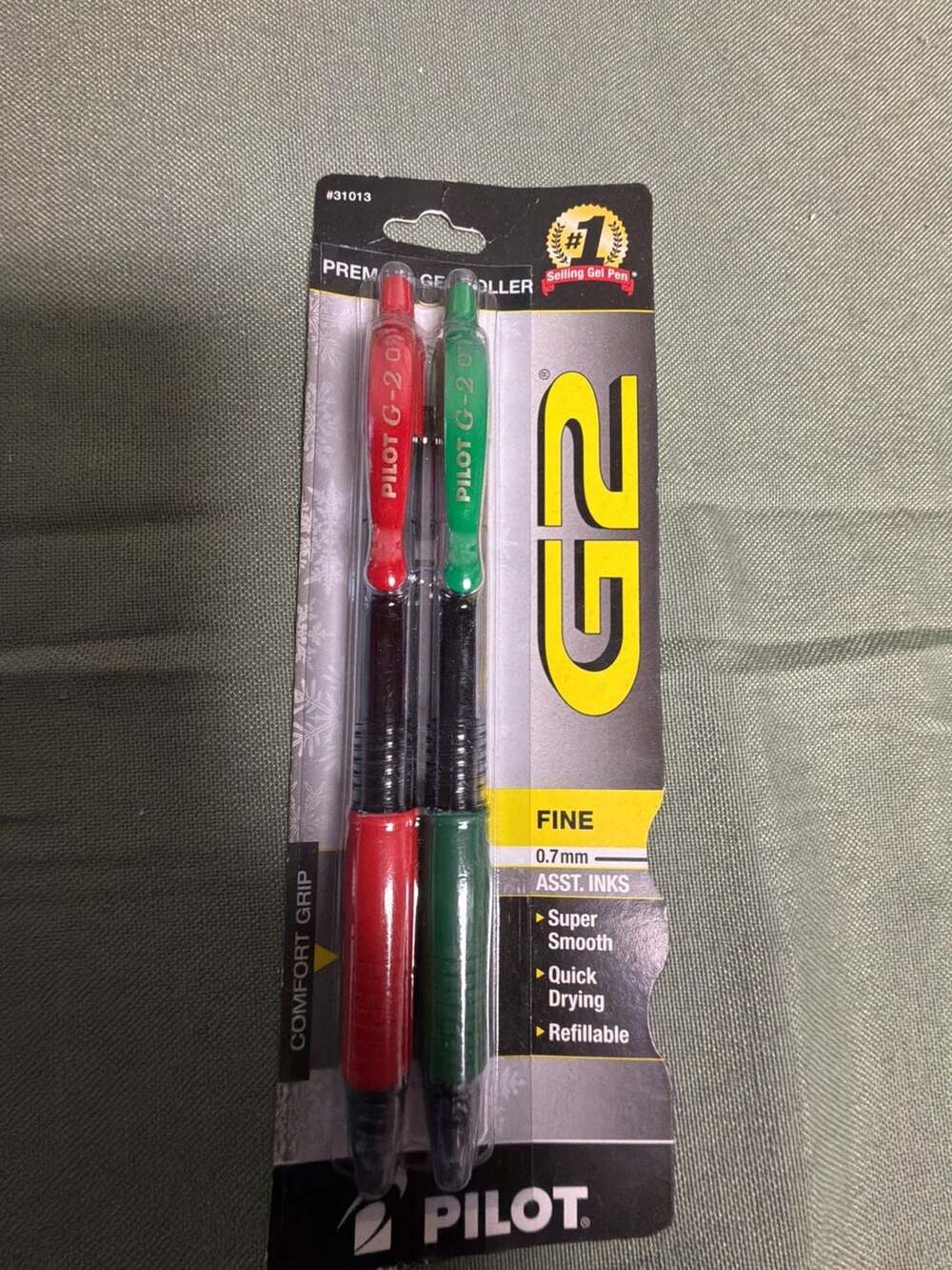 Pilot G2 Retractable Fine 0.7mm Premium Gel Roller Pens Red and Green 2-Pack